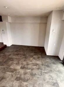 大津市一里山６丁目の店舗事務所の内装