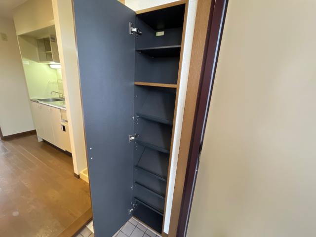 ビエンフェオークラの収納|下駄箱