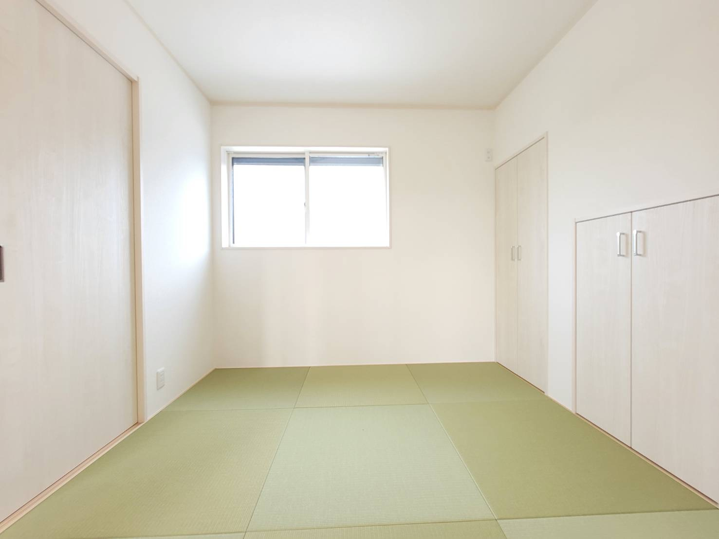 常総市新石下　全２邸の和室|〇１号棟　和室　4.5帖〇
急な来客やお泊りに来られた方へのお部屋としても使えます。
2025年10月撮影