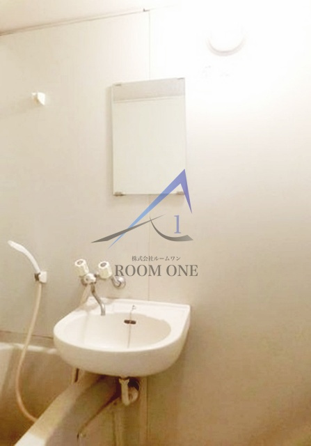 ウィスタリアの洗面所|洗面台です。