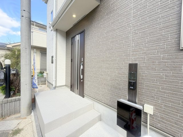 三郷市東町　新築戸建　全1棟のエントランス|玄関アプローチ
