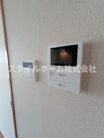 ベルドミール豊川のセキュリティ|同建物内別部屋の写真です。