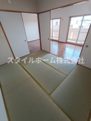 ベルドミール豊川の和室|同建物内別部屋の写真です。