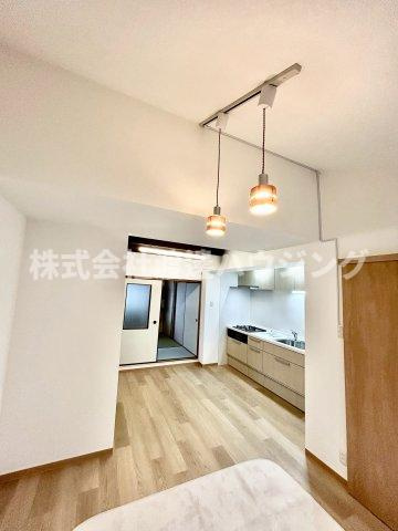 三軒家西2丁目貸家の内装