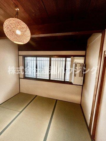 三軒家西2丁目貸家のその他|窓