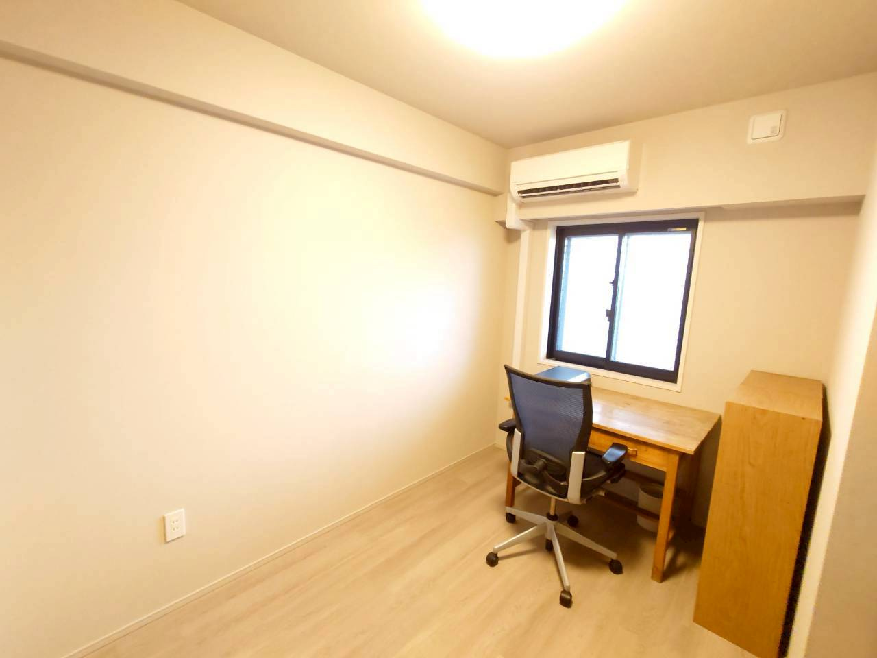 ジオ北千里藤白台B棟　8階の洋室|約5.0帖の洋室です。