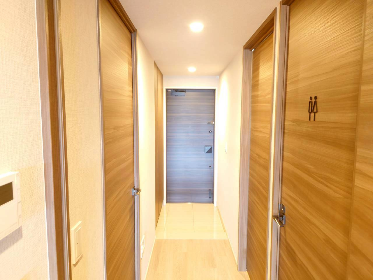 ジオ北千里藤白台B棟　8階の玄関|廊下・玄関です。