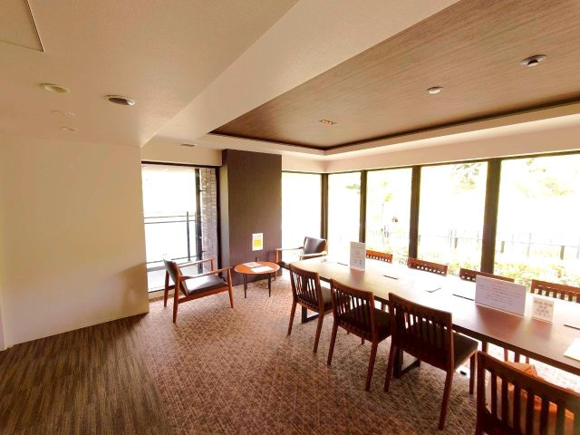 ジオ北千里藤白台B棟　8階のその他共用部分|【充実の共有部分】ラウンジ