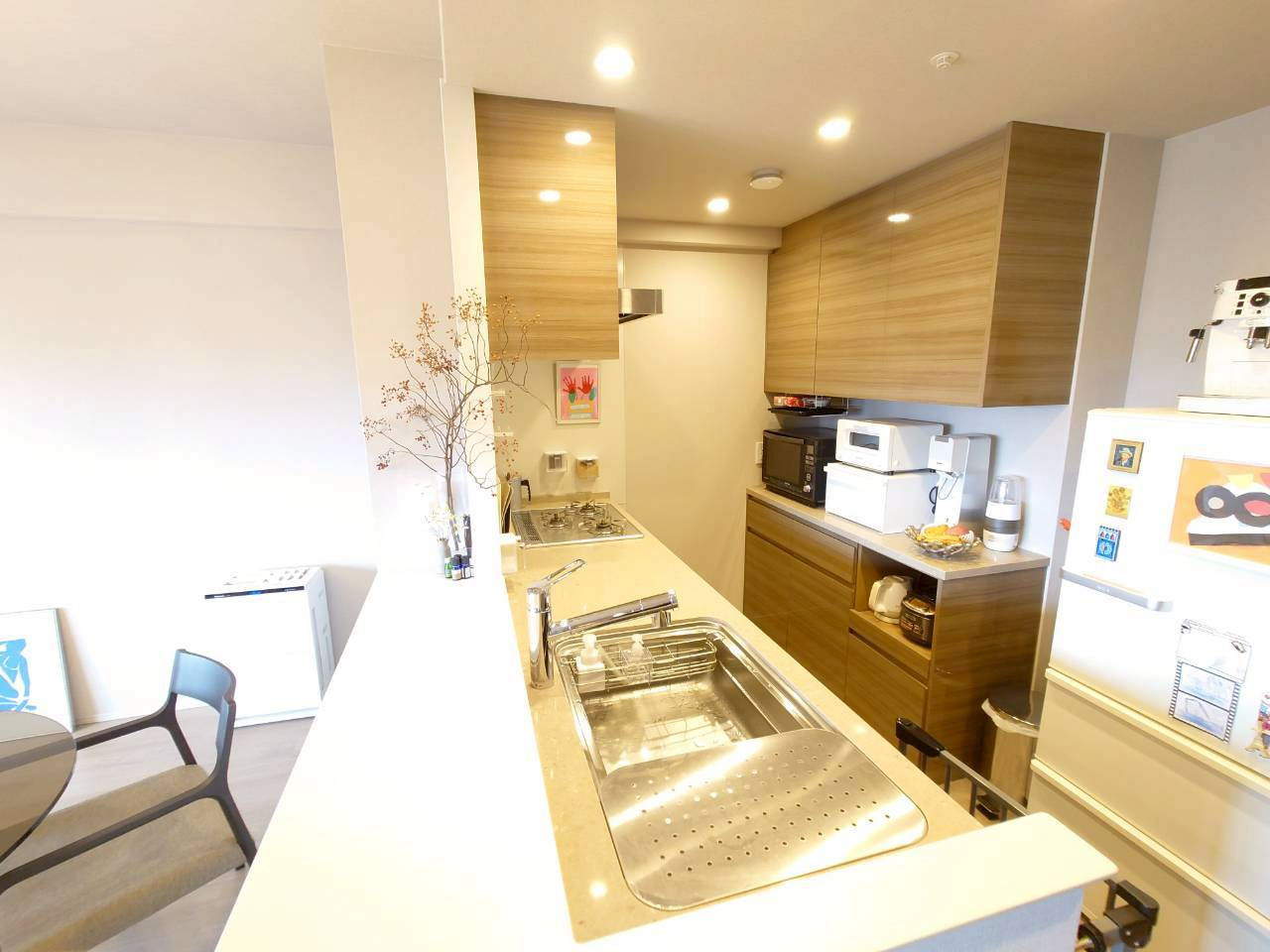 ジオ北千里藤白台B棟　8階のキッチン|備え付けのカップボード付きで収納力が高く、使い勝手の良いキッチンです！