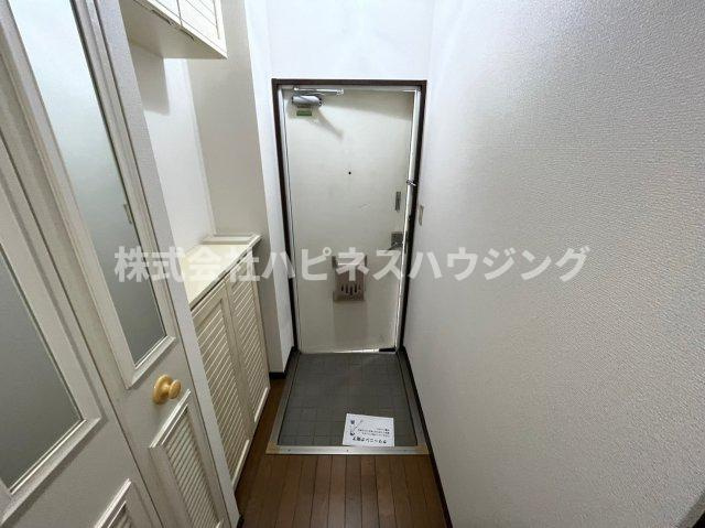 ガーデンビレッジ柏3号棟の玄関