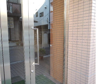 【エントランス】 | ヴェリテ有賀