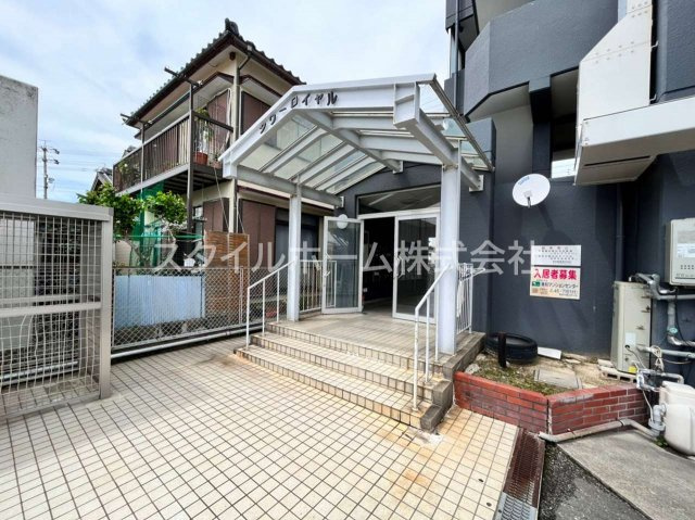 タワーロイヤルのエントランス