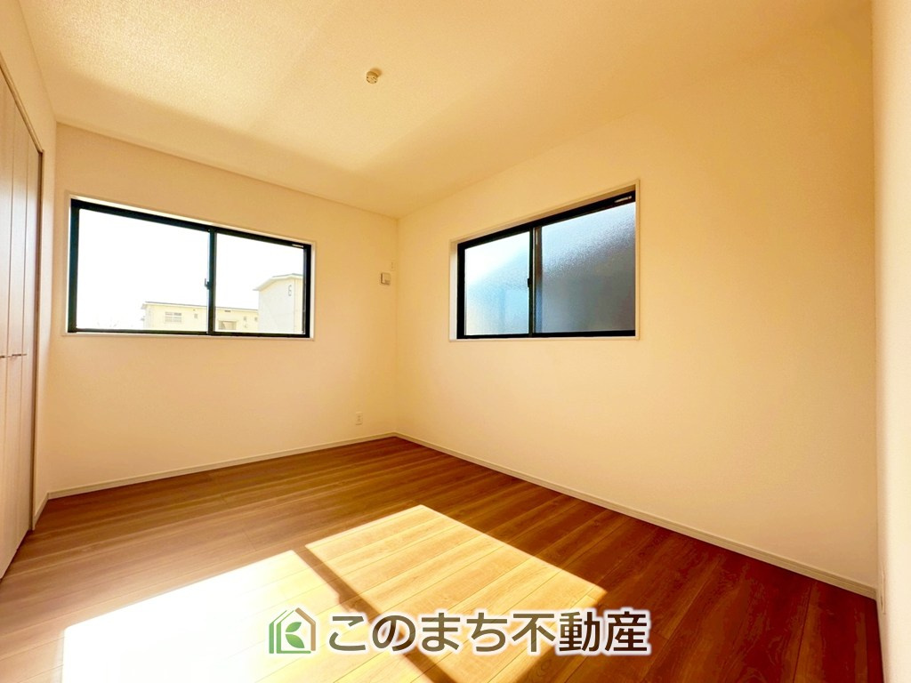 いろどりアイタウン宇都宮市野沢町23-P1の洋室|大切なプライベート空間は、趣味に合わせて使って頂けるようシンプルに仕上げてあります。
