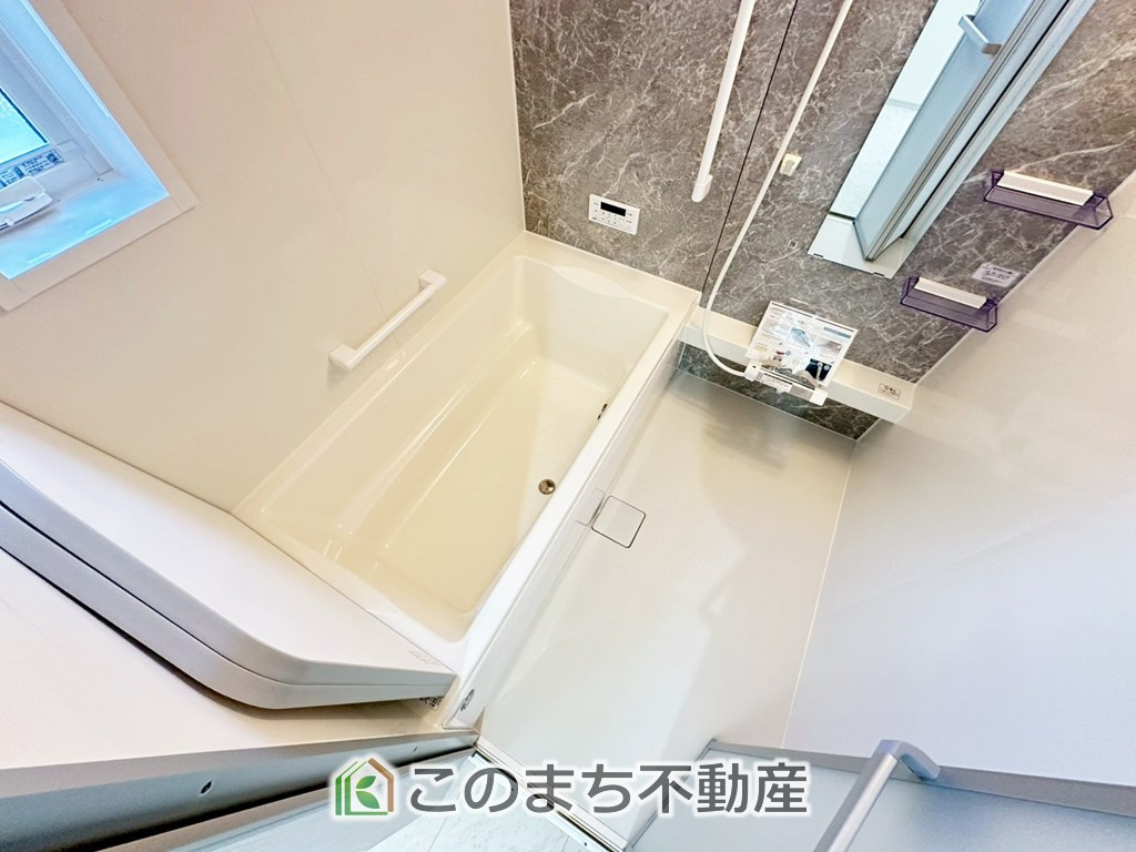 いろどりアイタウン宇都宮市野沢町23-P1の浴室|お子様と一緒にバスタイムを楽しめる広々空間。浴室乾燥機付で心地よいバスタイムを実現します♪
