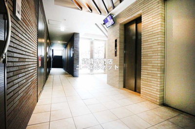 【エントランス】 | RIDGEガーデン江坂1 | 毎日通る場所だからこそ、洗練された空間に