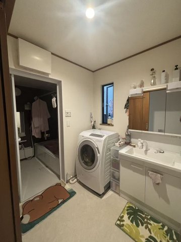 売戸建住宅の独立洗面台