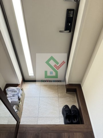 ルブラン秋津青葉の玄関