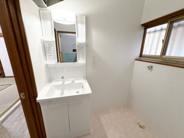 西松ヶ丘一戸建ての洗面所