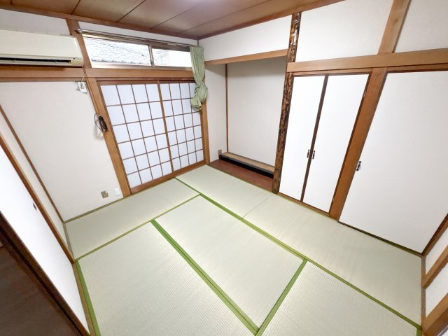 西松ヶ丘一戸建ての和室