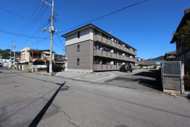 セピアコートの周辺