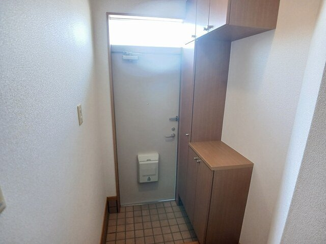 リブ　本郷　Ｂの玄関