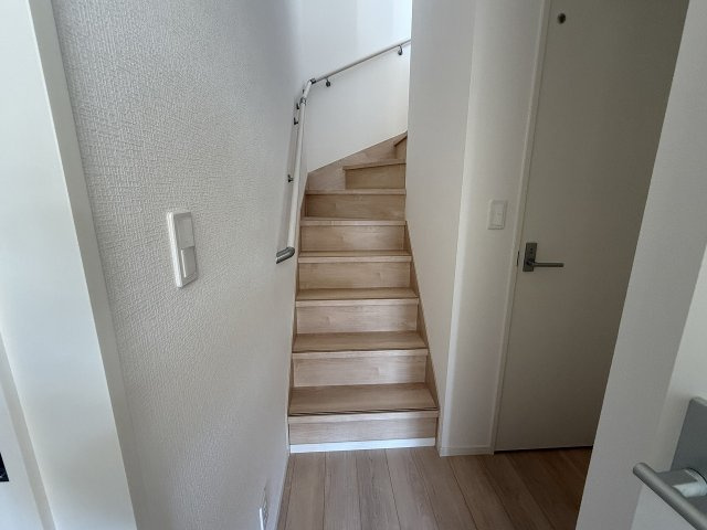 今宿東3丁目　新築戸建　6棟のその他|階段