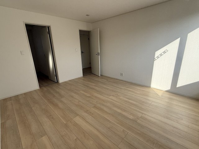 今宿東3丁目　新築戸建　6棟の洋室|洋室9帖