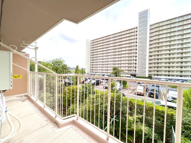 ボナハイツ中川 3号棟のバルコニー