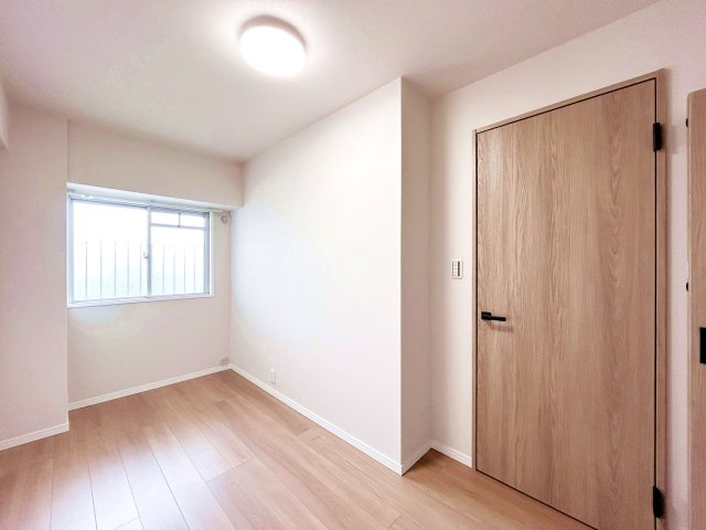 ボナハイツ中川 3号棟の洋室