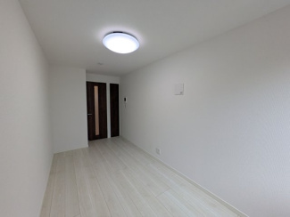 【洋室】 | ヴィラ川口西青木