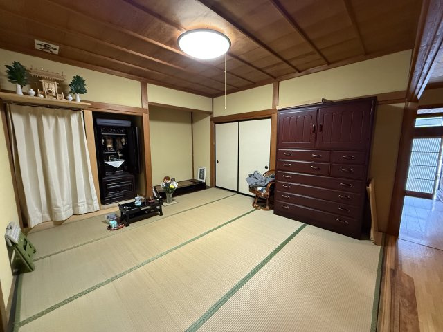 10/13新規　10/20商談中　戸建　高山市大新町3丁目　1,500万円の洋室