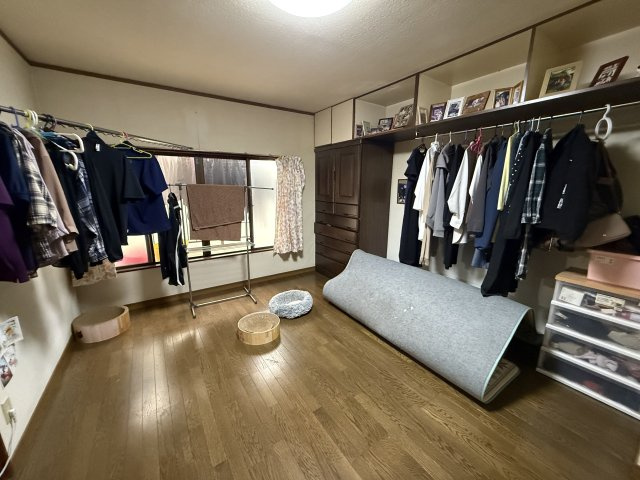 10/13新規　10/20商談中　戸建　高山市大新町3丁目　1,500万円の洋室