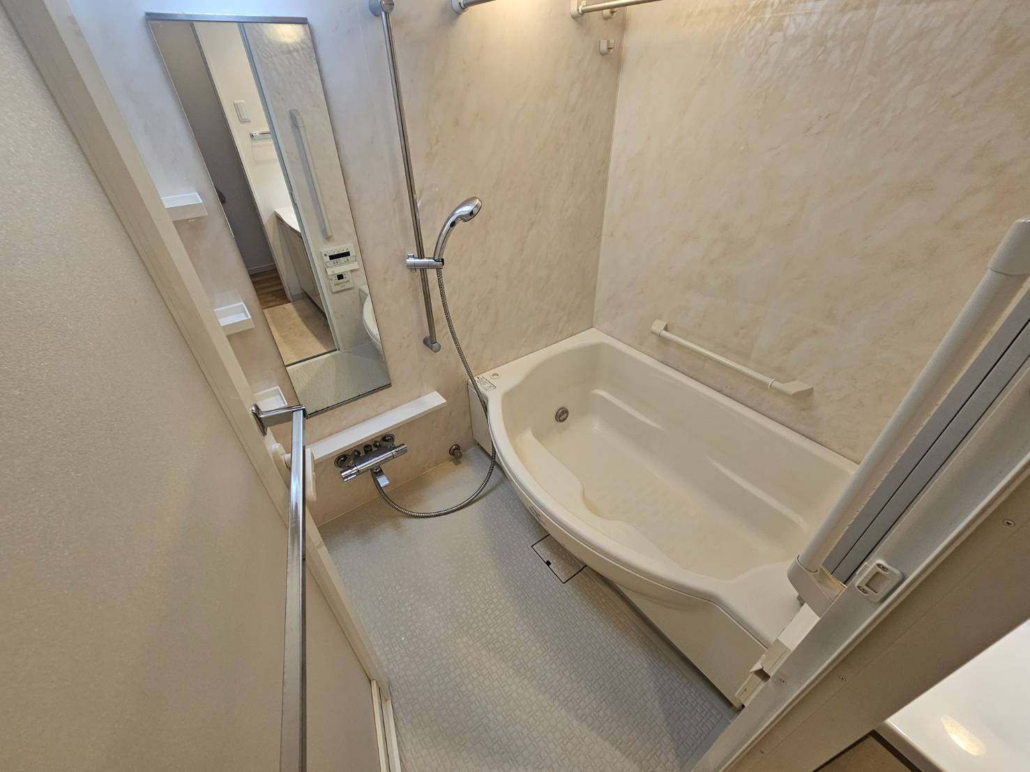 ワコーレ武庫之荘本町の浴室