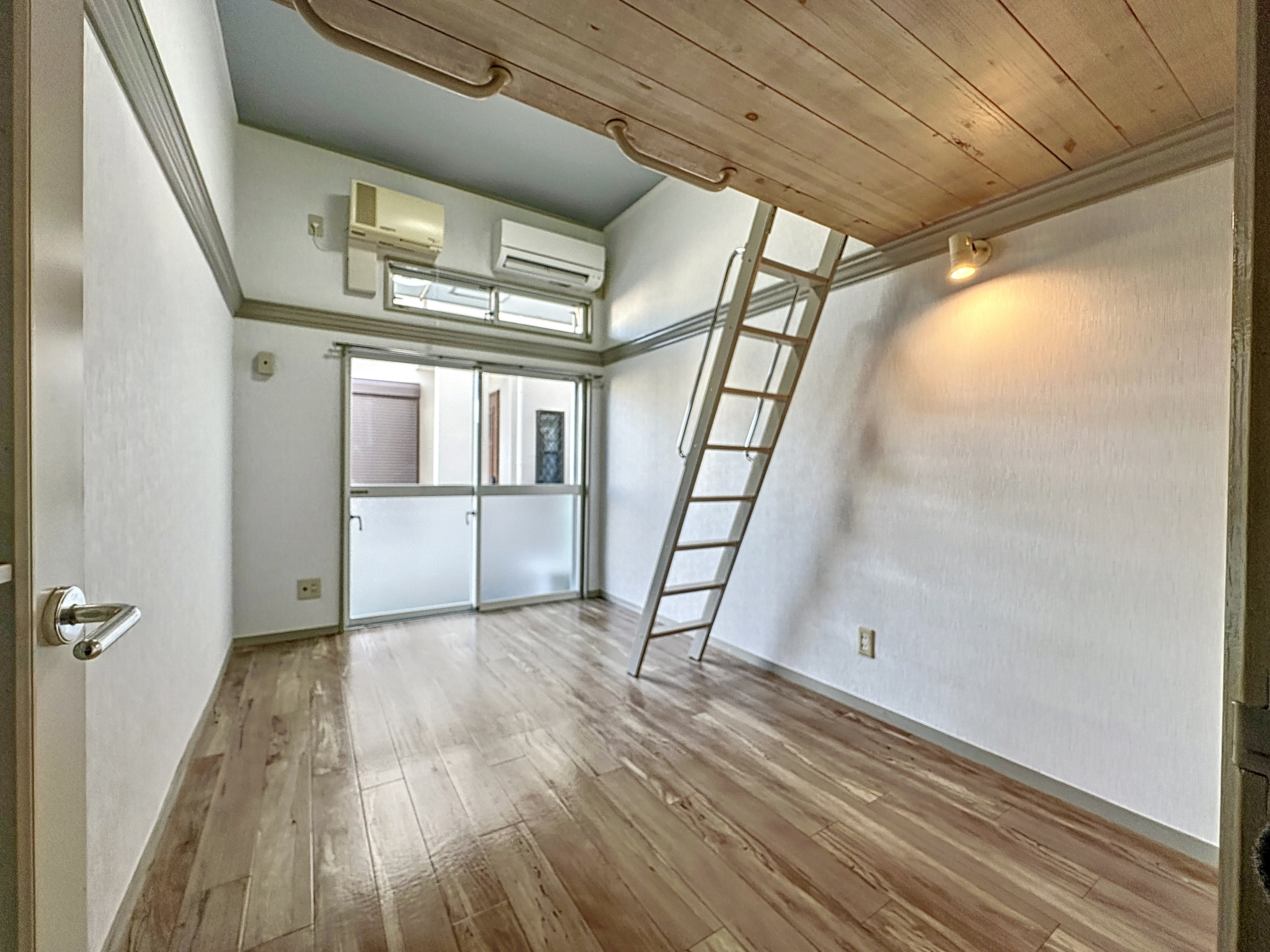 プラスコート代官4丁目