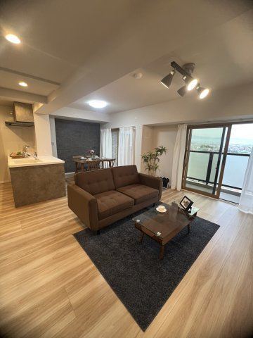 【居間・リビング】パストラーレ天理A・B棟 