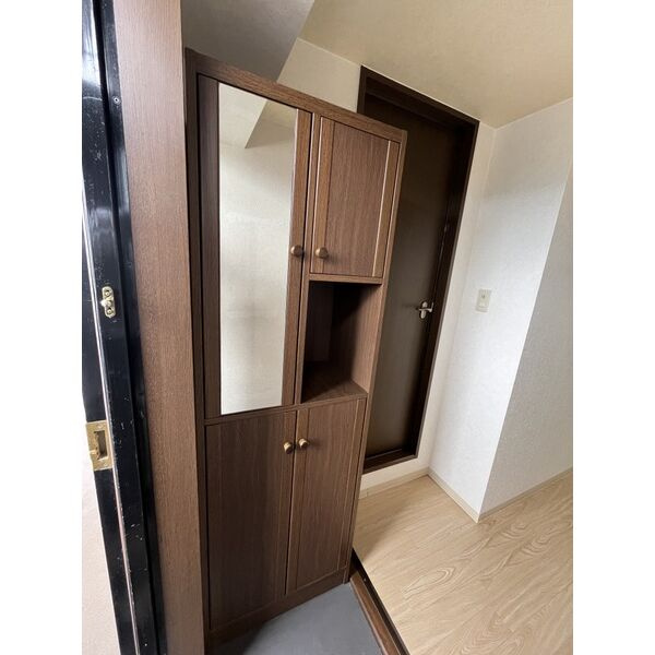 メゾンアンフィニの玄関