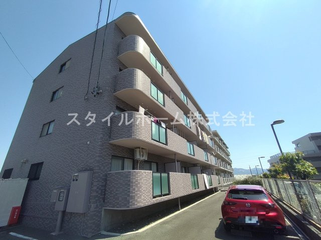 メゾンアンフィニの外観