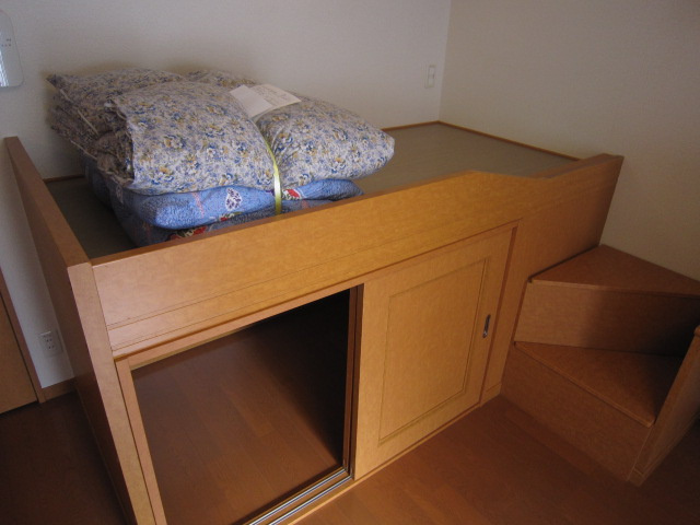 レオパレスHYTの寝室