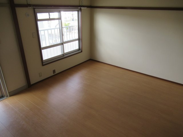 兵庫県公社　伊丹鴻池　３B号棟の居間・リビング|おしゃれな居間です