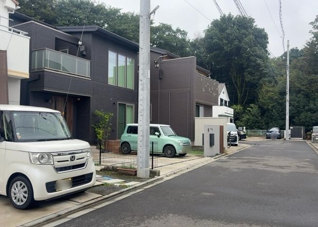 【展望】 | 土地の地勢が高台の場合、景色を綺麗にみることができ、景色にこだわってお家探ししている方におすすめです！また平坦地よりも風通しがいいというメリットがあります。デメリットもあるので是非現地でご確認下さい。