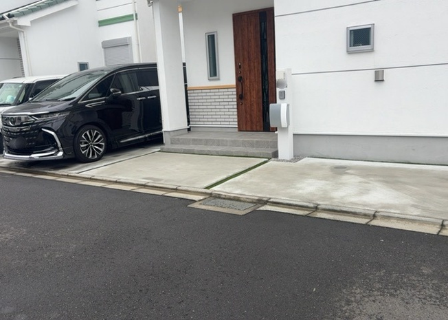【駐車場】 | 駐車場と明記されていても、最小スペースでつくられた駐車場だと大型車は駐車できなかったり、出入りしにくくなったりする可能性があります。お車のサイズと購入したい物件の駐車場のサイズを現地で確認しましょう。