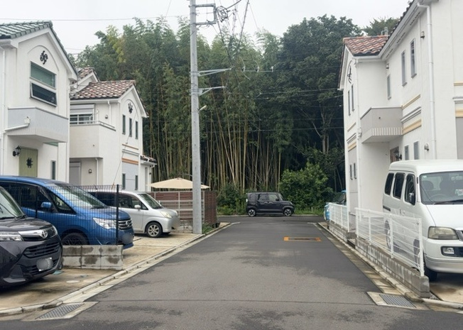 【展望】 | 眺望を気にして物件を探す場合、前面に建物が建っていないか現地で確認しましょう！前面に建物があると景色はもちろん、日当たりや風通しにも影響が出てきます。住んだ時のことを想像しながら現地見学をしましょう。