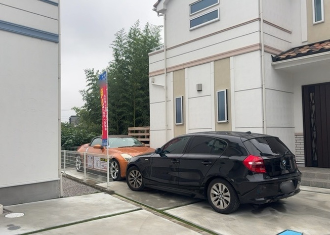 【庭】 | 庭があることでガーデニングや家庭菜園はもちろん、こどもの遊び場やペットを放して遊ぶことができます。また、家の周囲に余裕があるということです。隣地との間があれば、十分な日当たりと、風通しが確保できます。