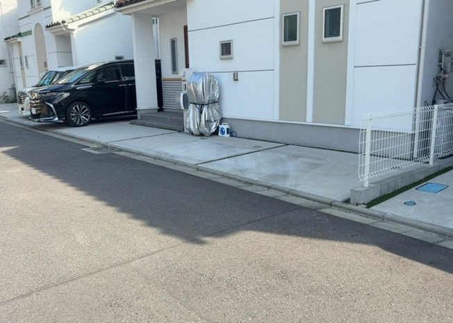 【庭】 | 庭があることでガーデニングや家庭菜園はもちろん、こどもの遊び場やペットを放して遊ぶことができます。また、家の周囲に余裕があるということです。隣地との間があれば、十分な日当たりと、風通しが確保できます。