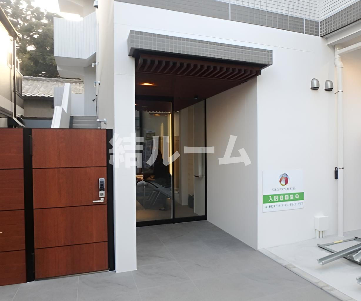 豊島区南長崎５丁目の賃貸マンションのエントランス