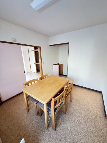 蓮田ビルの居間・リビング|ダイニングキッチン