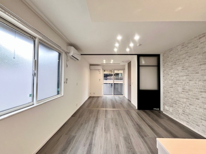 マリポーサ高畑Aの居間・リビング|ゆったり過ごせる居間です