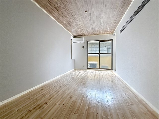 紫竹ハイツの洋室