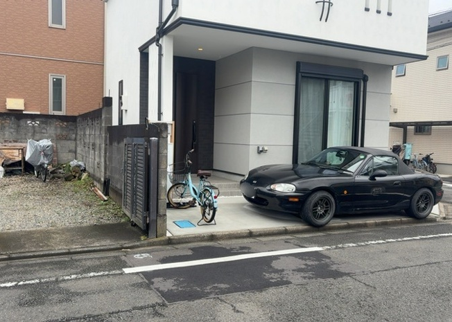 【防犯設備】 | 当然のことではありますが、オートロックやセンサーライト、ホームセキュリティーなどの防犯設備があれば、小さいお子様がいるご家庭も安心ですよね！まず物件購入の際は、防犯設備もチェックするようにしましょう。