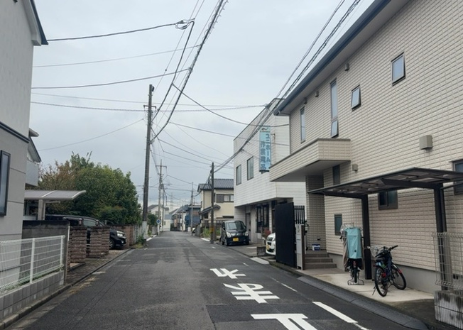 【展望】 | 桜や紅葉の名所に出かける人は多いと思いますが、家にいながら季節の移ろいを感じる生活を送りませんか？リビングや窓から見える景色が生活を彩るワンポイントに！現地から見える景色を堪能してみては如何でしょう。